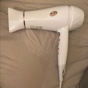 T3 blow dryer